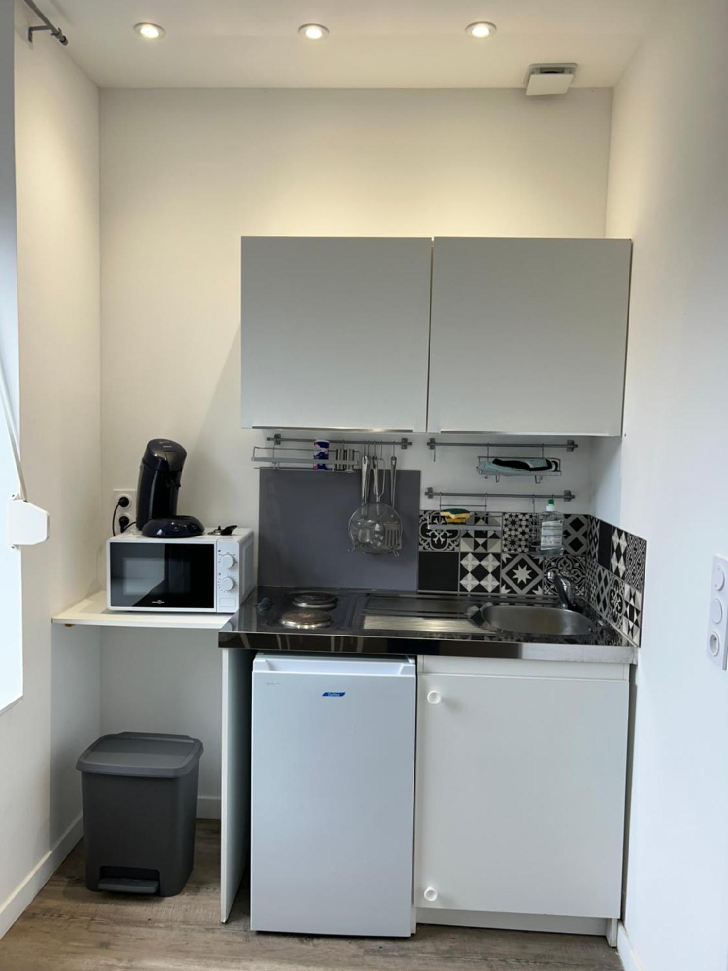 Superbe Studio Meuble Avec Parking Maubeuge Luaran gambar
