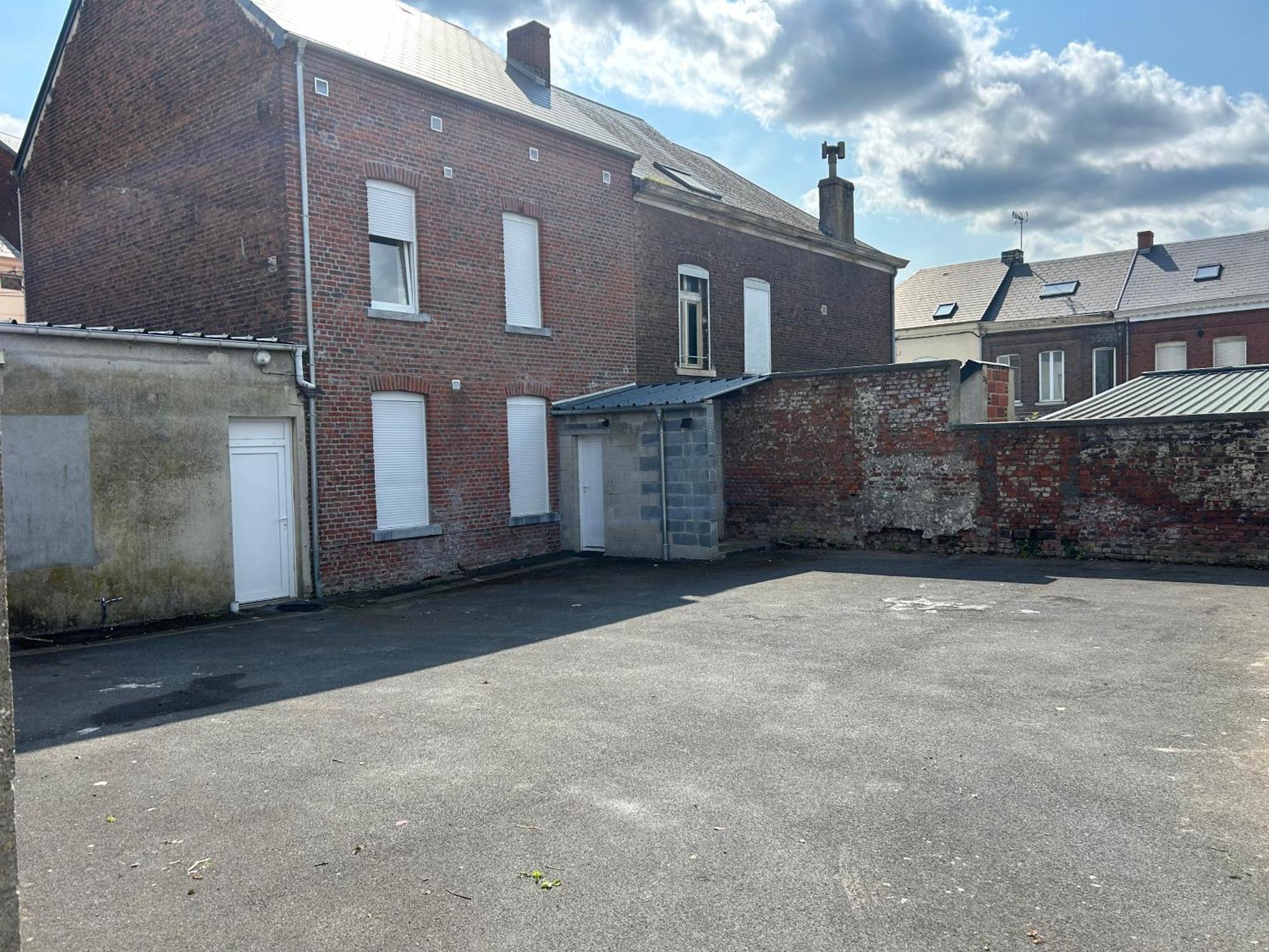 Superbe Studio Meuble Avec Parking Maubeuge Luaran gambar